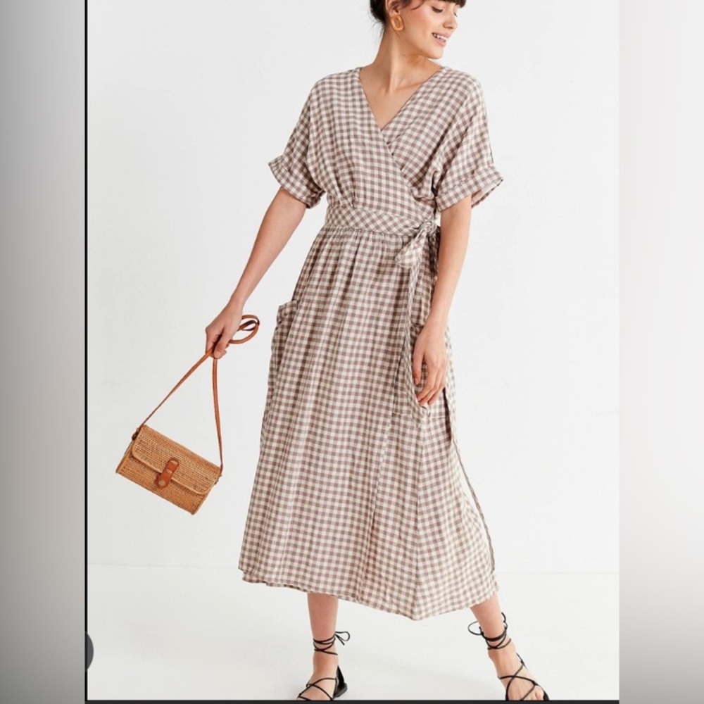 UO Gabrielle Linen midi wrap dress